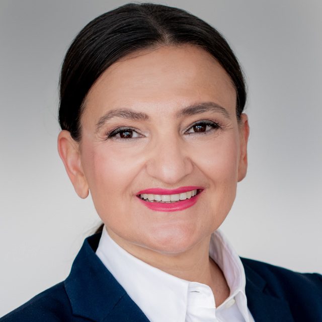 Sanela Smailhodzic-Cviko, selbstständige Immobilienberaterin für die Deutsche Bank Immobilien GmbH