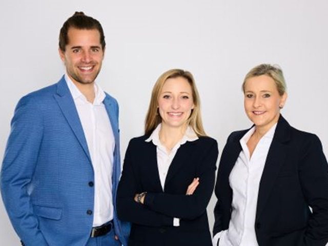 Teamfoto der selbstständigen Immobilienberaterinnen und Immobilienberater für die Deutsche Bank Immobilien GmbH in Rottweil