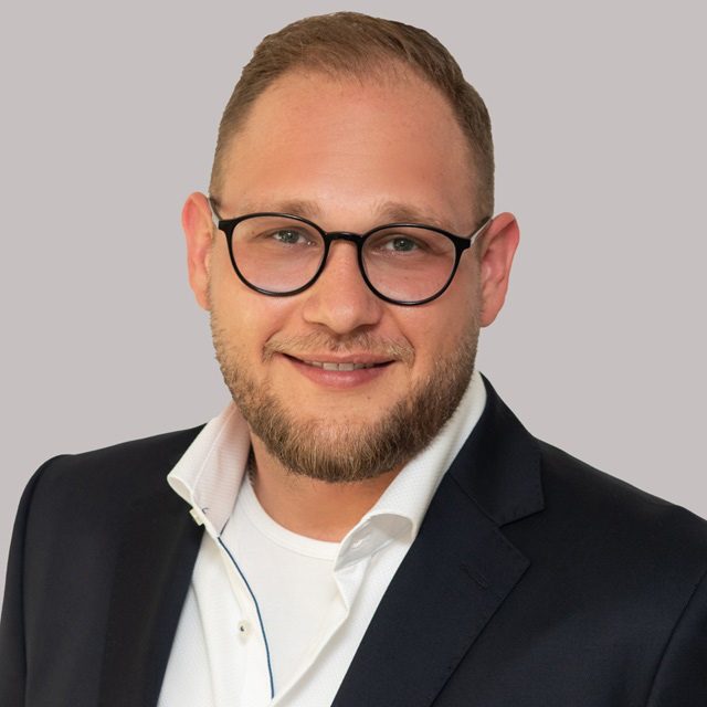 Frédéric Hege-Behrens, selbstständiger Immobilienberater für die Deutsche Bank Immobilien GmbH