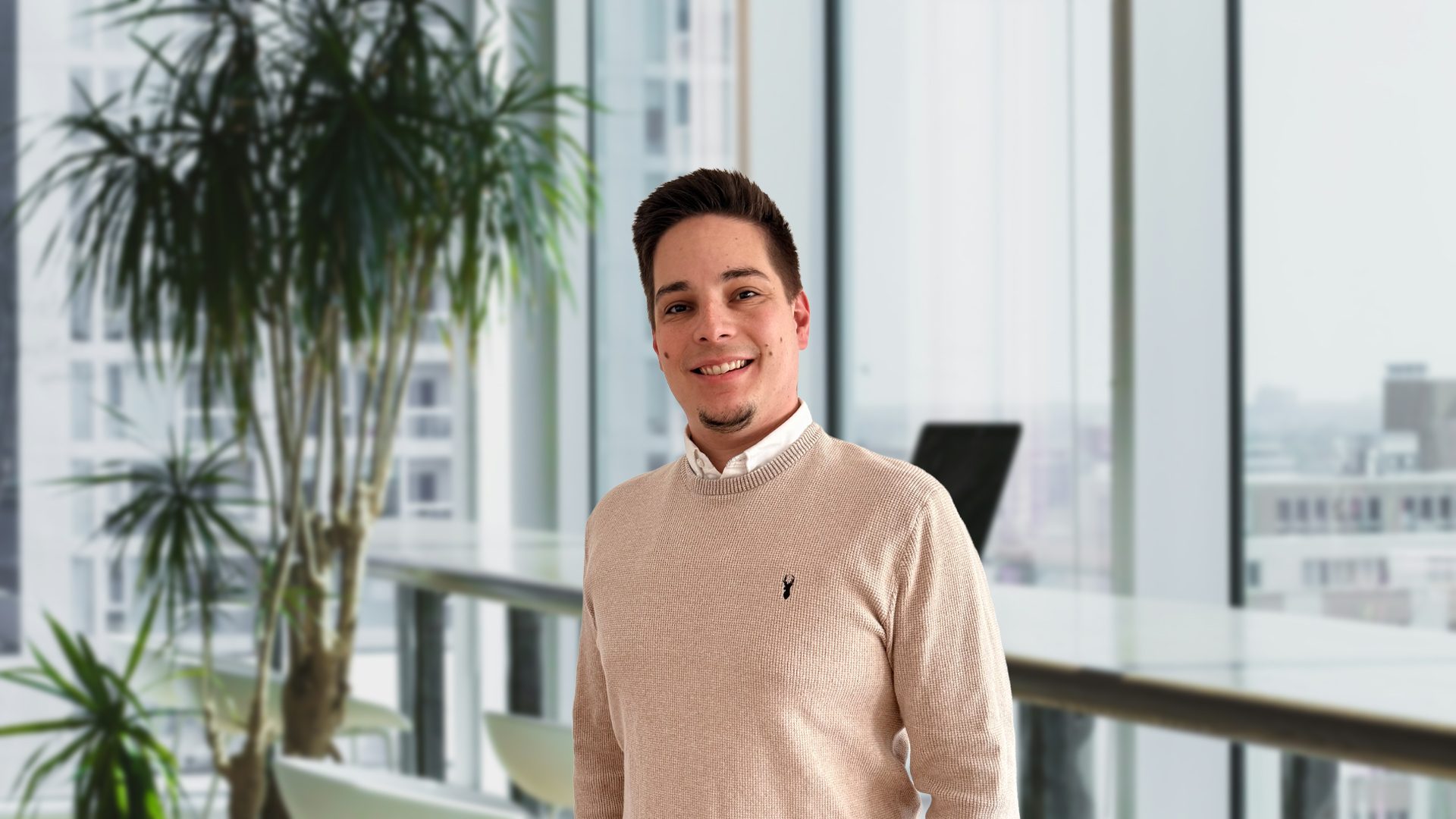 Adam Eszlari