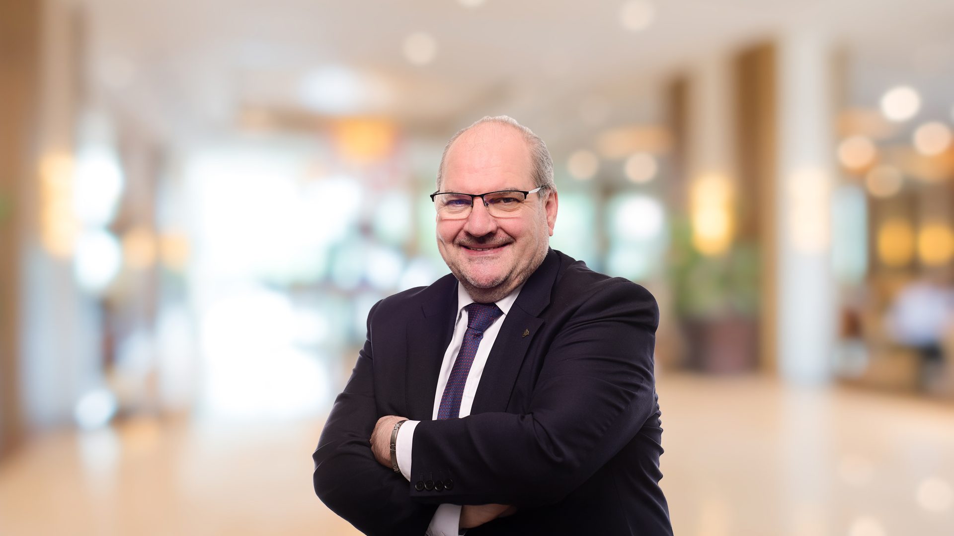 Wolfgang Bucher